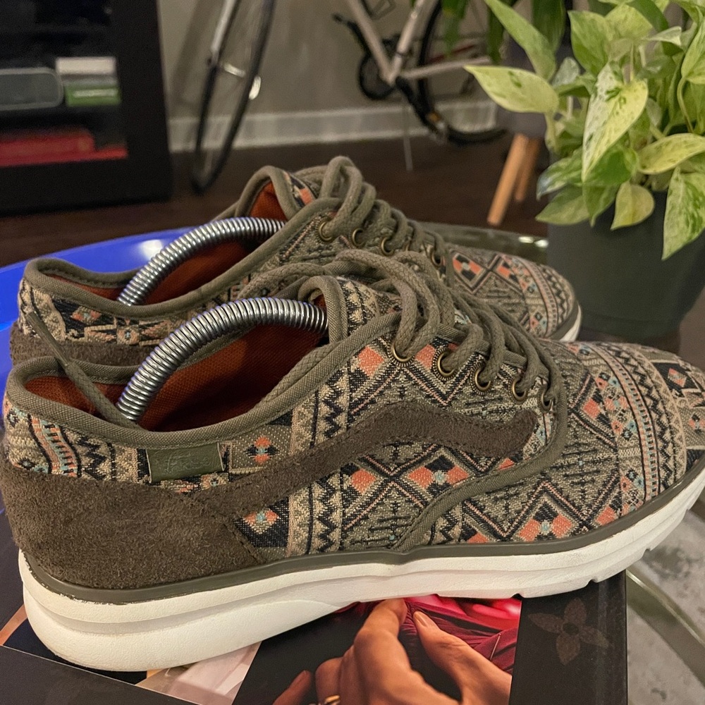 Vans Men's Green and Khaki Trainers 9.5